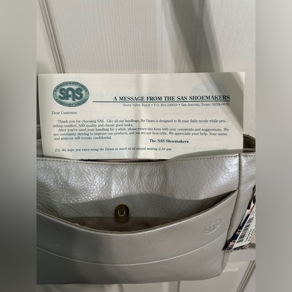 NWT SAS Leather Crossbody / Shoulder Bag in Dawn Pearl Bone Made in USA - Picture 6 of 8